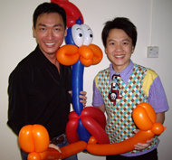 singapore magician twists balloon for mediacorp tv artiste chen tai ming
